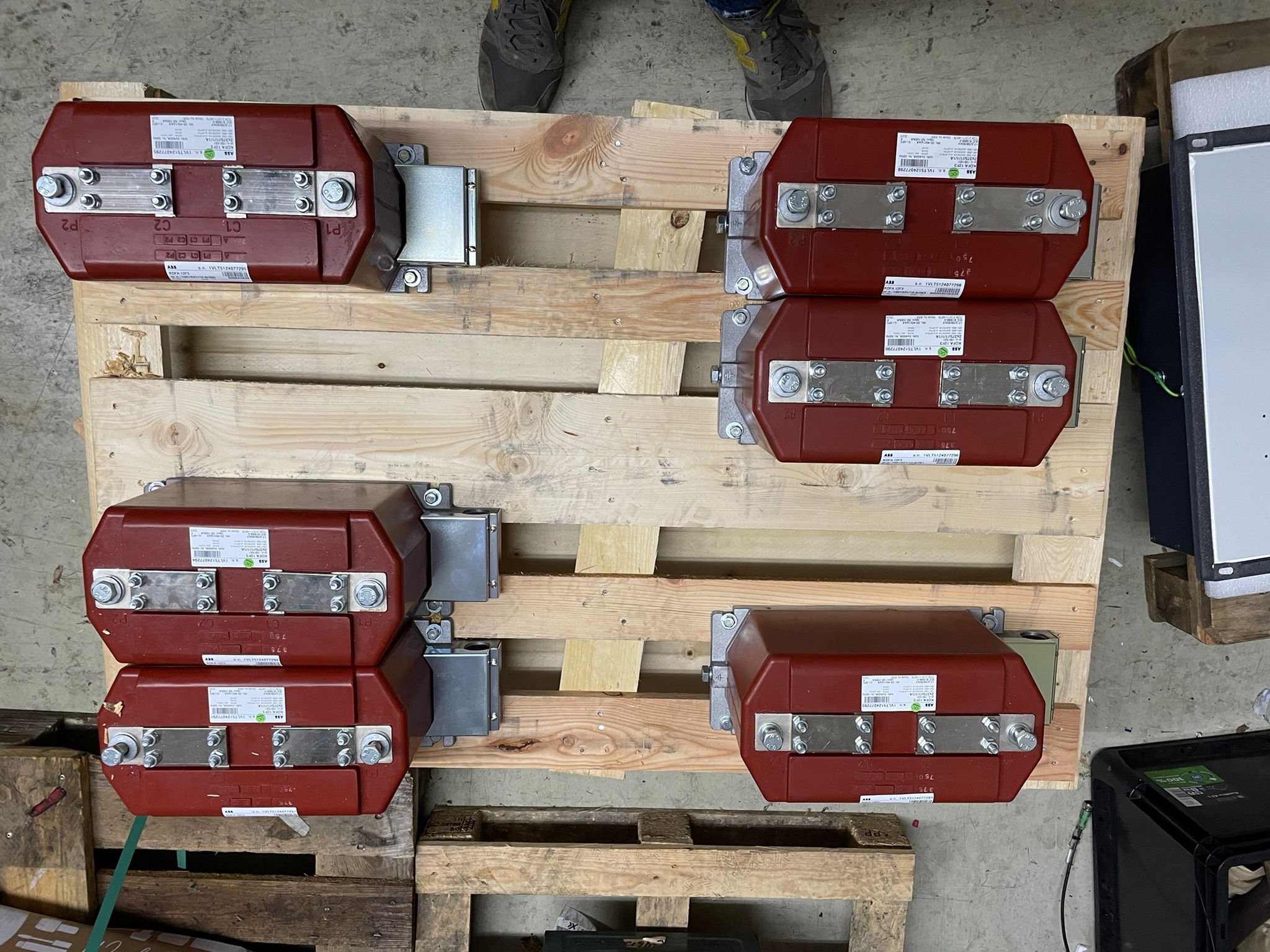 Substation current transformer assemblies