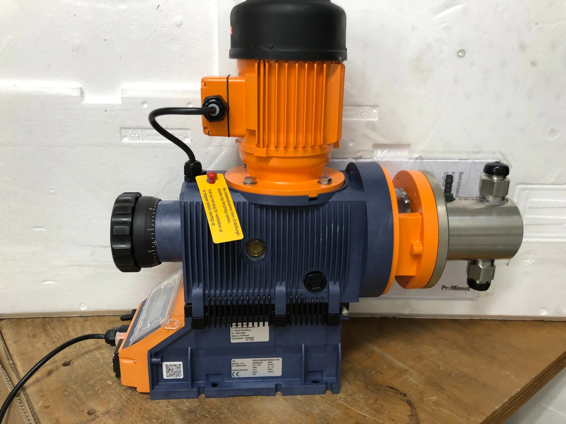 Prominent dosing pump package